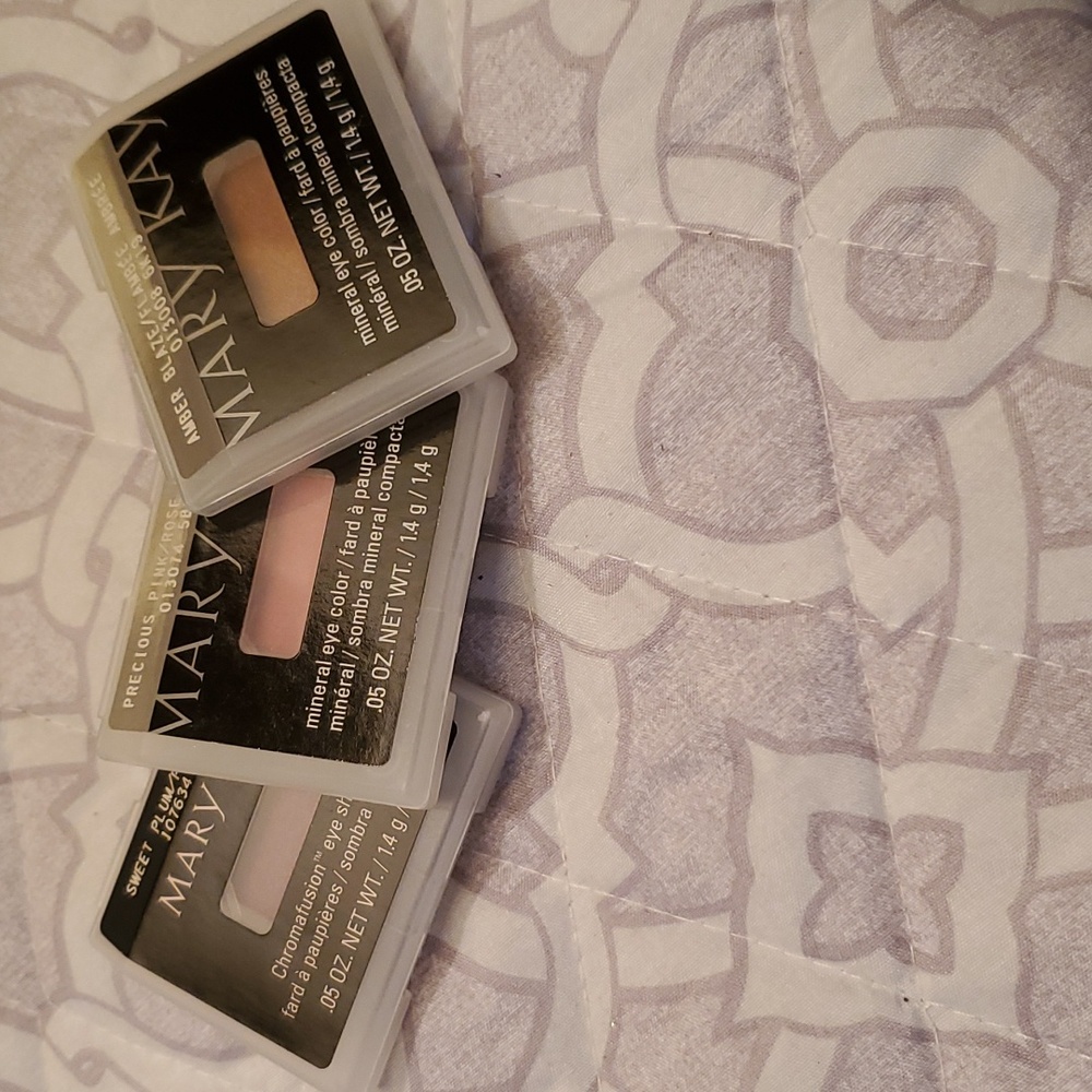 MARY KAY mineral eye color